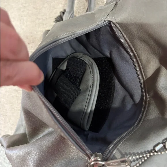 Browning Concealed Carry Purse - Picture 3 of 4